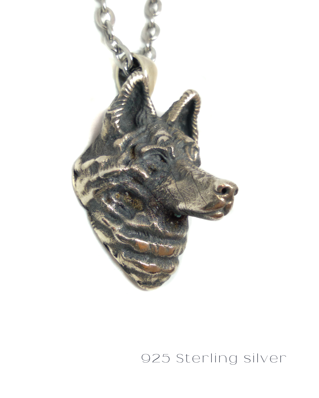 Collar de cabeza de lobo 